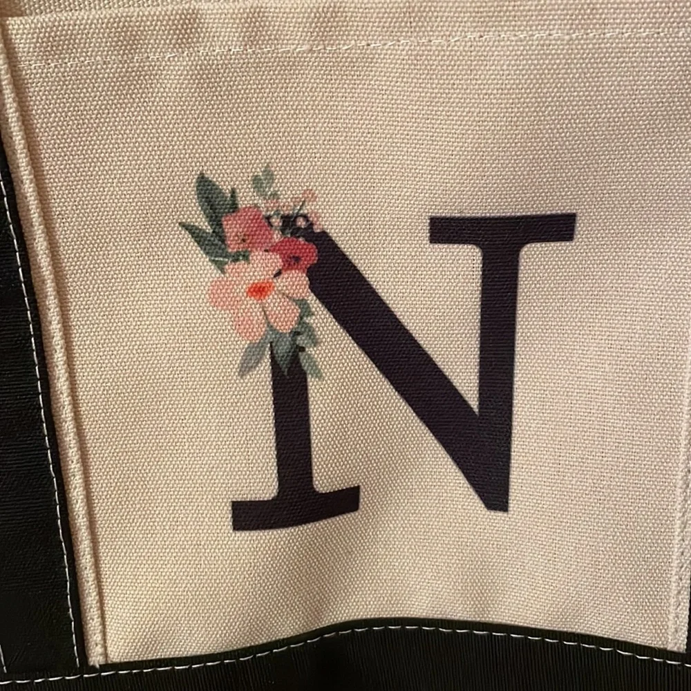 Women's N Monogrammed Tote Bag NWOT - Picture 3 of 11